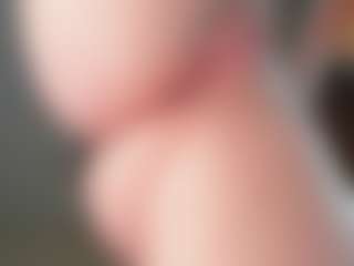 Live cam show with EveFina - Ebony Small Tits on Camsoda.co