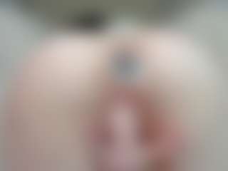 Live cam show with EveFina - Hairy Pussy Toys on LiveSexCams6