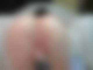 Live cam show with EveFina - Ass Bouncing on Gym Cam Girls