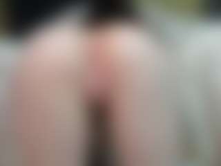 Live cam show with EveFina - Public on Streamer API