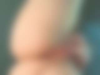 Live cam show with EveFina - Arab Striptease on infinitiblacc.com