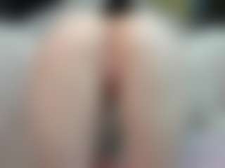 Live cam show with EveFina - Asian Granny on Camsoda