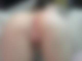 Live cam show with EveFina - Trimmed Granny on Dolls Live