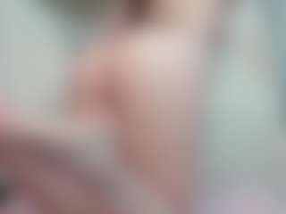 Live cam show with EveFina - Brown Eyes Black on sexylive.show