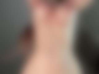 Live cam show with EveFina - Brown Eyes on madthumbs