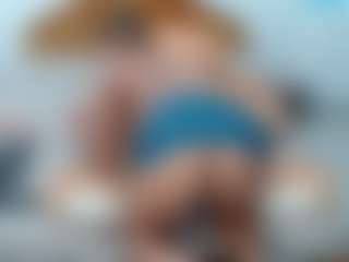 ishaRose MILF webcam performer live streaming