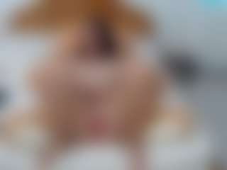 Live cam show with ishaRose - Butt Plug on CamClone