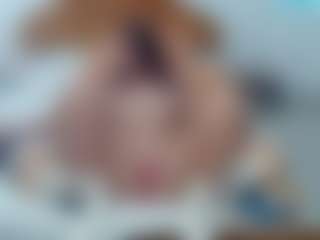 ishaRose MILF webcam performer live streaming