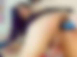 Live cam show with IvannaOrtizz - Lean on Camsoda