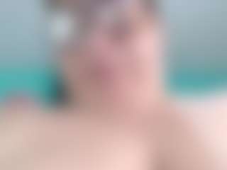 Live cam show with Lexy-bbw - Milk on AdultVida.com