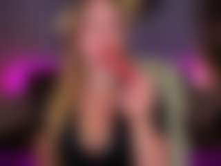 CelesteNoirr's Live Sex Cam Show