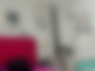 Live cam show with kazsandrah - Granny on chickslive.net