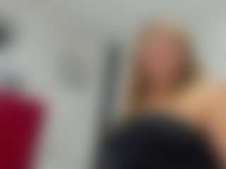 kazsandrah MILF webcam performer live streaming