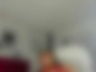 kazsandrah MILF webcam performer live streaming