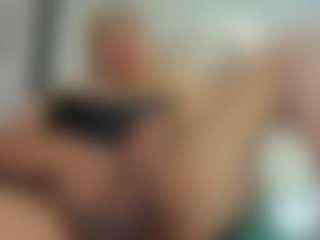 kazsandrah's Live Sex Cam Show