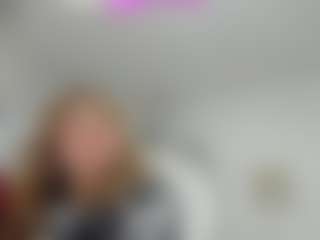 kazsandrah MILF webcam performer live streaming