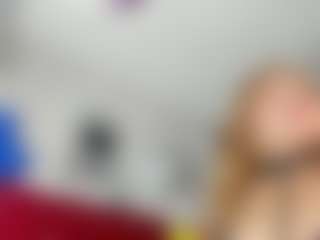 kazsandrah MILF webcam performer live streaming