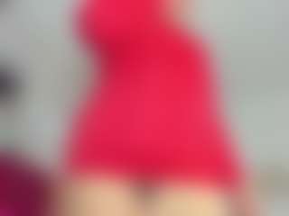 kazsandrah MILF webcam performer live streaming