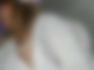 Live cam show with kazsandrah - Middle Aged on TeamSkeetLive