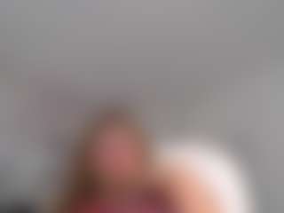 Live cam show with kazsandrah - Curvy MILF on Dare Cams