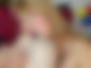 kazsandrah MILF webcam performer live streaming