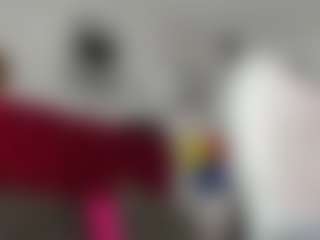 kazsandrah MILF webcam performer live streaming