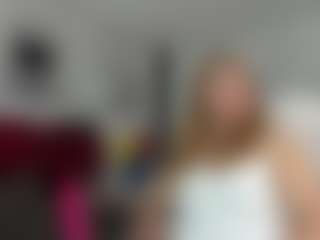 kazsandrah MILF webcam performer live streaming