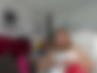 kazsandrah MILF webcam performer live streaming