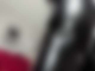 kazsandrah MILF webcam performer live streaming
