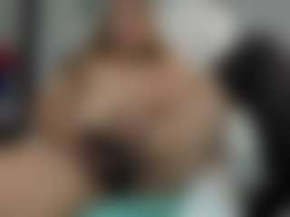Live cam show with kazsandrah - Granny Big Tits on CamwithHer