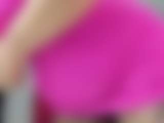 Live cam show with kazsandrah - Wet on Milfs Live