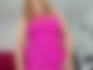Live cam show with kazsandrah - Upskirt on Chatstar