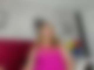 Live cam show with kazsandrah - Curvy MILF on eurowanks.com