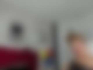 Live cam show with kazsandrah - Interactivetoy Granny on UwU Esports