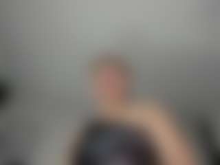 kazsandrah MILF webcam performer live streaming