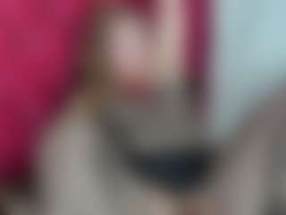kazsandrah MILF webcam performer live streaming