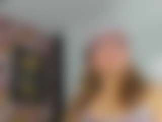 kazsandrah MILF webcam performer live streaming