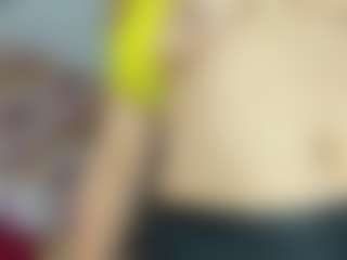 Live cam show with kazsandrah - Blonde Hair Curvy on Chatstar