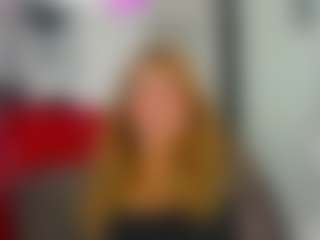 kazsandrah MILF webcam performer live streaming