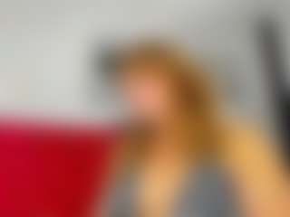kazsandrah MILF webcam performer live streaming