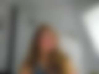 kazsandrah MILF webcam performer live streaming