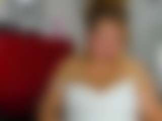 kazsandrah MILF webcam performer live streaming