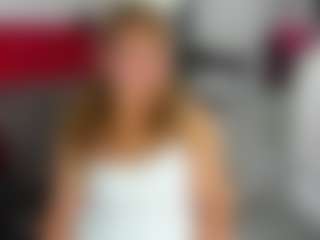 Live cam show with kazsandrah - Granny on StripNow