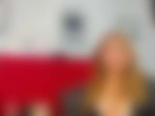 Live cam show with kazsandrah - Twerk on SmokeAndPoke
