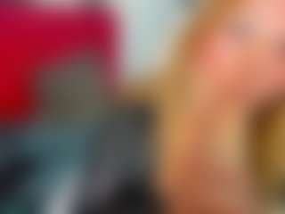 Live cam show with kazsandrah - Upskirt on googirlz