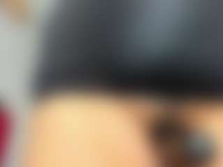 Live cam show with kazsandrah - Twerk on SquirtSoMuch