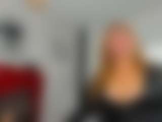 Live cam show with kazsandrah - Middle Aged on luckytryst.com