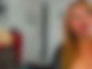 Live cam show with kazsandrah - Twerk on x69.live