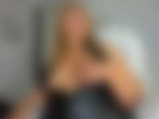 Live cam show with kazsandrah - Curvy Middle Aged on makecum.org