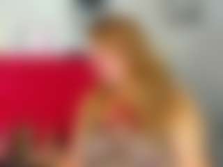 Live cam show with kazsandrah - Blonde Hair MILF on Camiplay Live